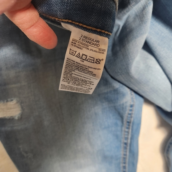 Old Navy Boyfriend Straight Droit Denim Distressed Jean- Size 2 - Picture 7 of 13